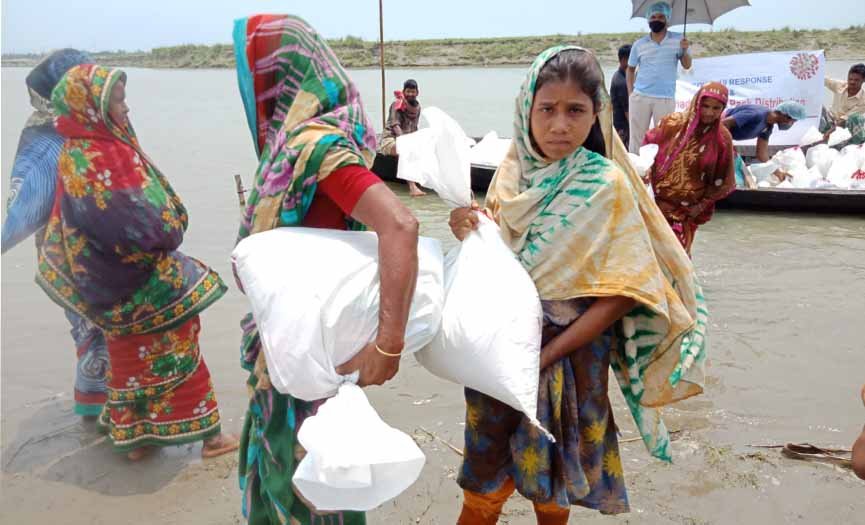 <strong>Food Aid Brings Hope to Kurigram: WIDE ANGLE Foundation Extends a Helping Hand</strong>