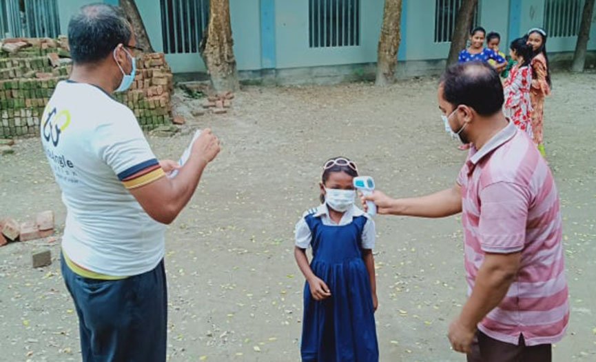 <strong>WIDE ANGLE Foundation Ensures Safe Return to School with Free Mask Distribution</strong>